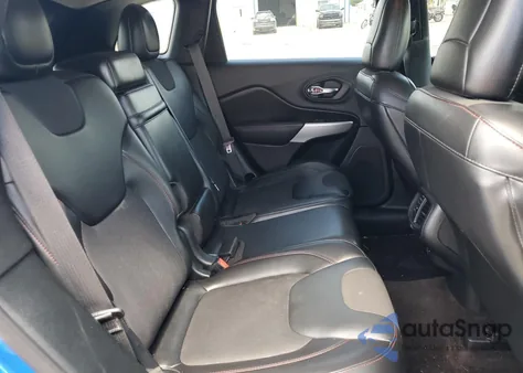 2018 Jeep Cherokee Trailhawk z USA, uszkodzony, nr VIN 1C4PJMBB4JD526014